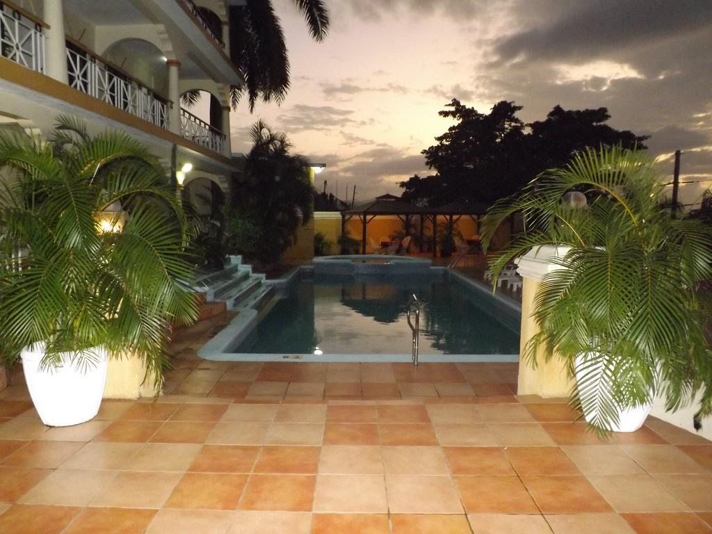 Grandiosa Hotel Montego Bay Exterior photo